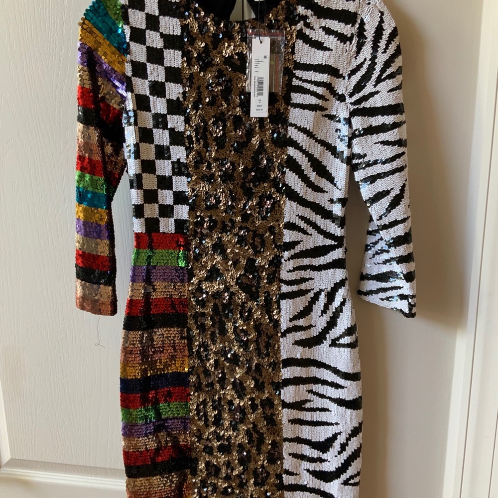 ALICE + OLIVIA JAE MULTI SEQUIN KEYHOLE MINI DRESS - Picture 3 of 16